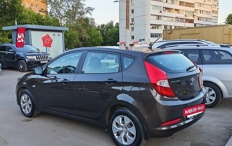 Hyundai Solaris II рестайлинг, 2016 год, 1 300 000 рублей, 3 фотография