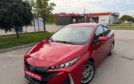 Toyota Prius IV XW50, 2020 год, 2 130 000 рублей, 1 фотография