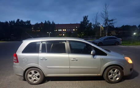 Opel Zafira B, 2008 год, 360 000 рублей, 3 фотография