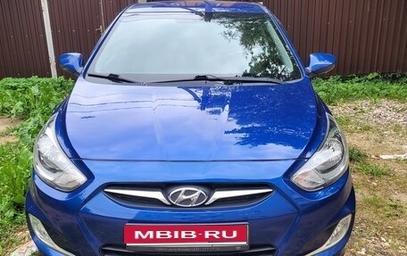 Hyundai Solaris II рестайлинг, 2011 год, 850 000 рублей, 1 фотография