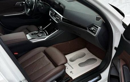 BMW 3 серия, 2022 год, 2 960 000 рублей, 13 фотография