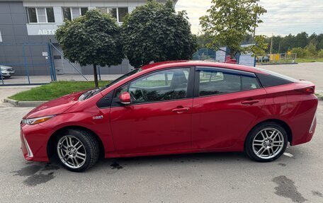 Toyota Prius IV XW50, 2020 год, 2 130 000 рублей, 2 фотография
