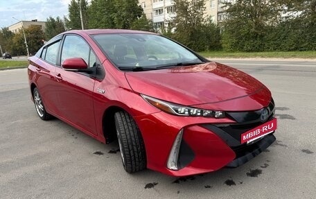 Toyota Prius IV XW50, 2020 год, 2 130 000 рублей, 6 фотография