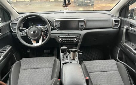 KIA Sportage IV рестайлинг, 2021 год, 2 350 000 рублей, 10 фотография
