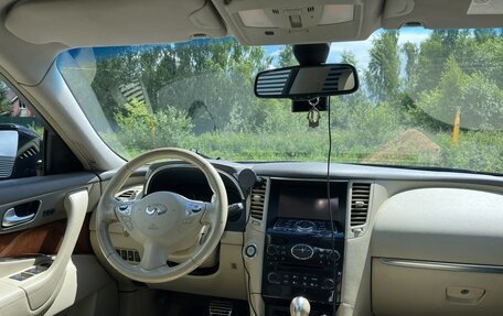 Infiniti QX70, 2014 год, 2 350 000 рублей, 14 фотография