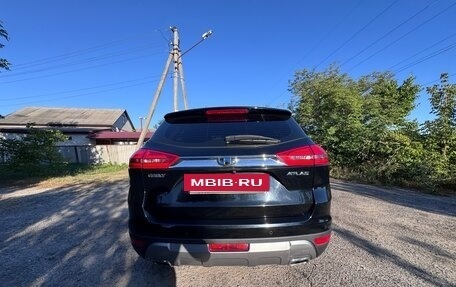 Geely Atlas I, 2018 год, 1 650 000 рублей, 10 фотография