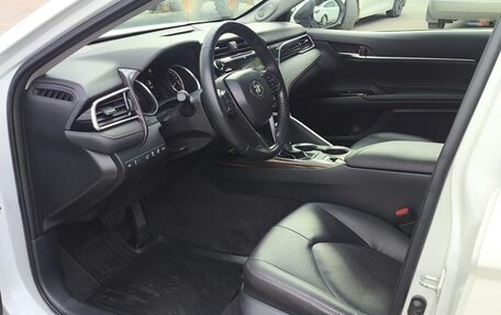 Toyota Camry, 2019 год, 2 870 000 рублей, 6 фотография
