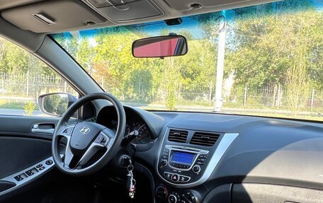 Hyundai Solaris II рестайлинг, 2013 год, 880 000 рублей, 5 фотография