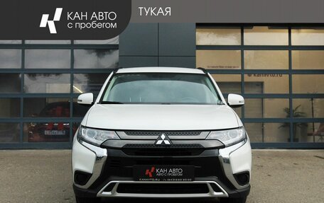 Mitsubishi Outlander III рестайлинг 3, 2021 год, 2 425 000 рублей, 2 фотография