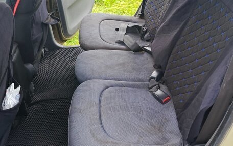 Toyota FunCargo, 2001 год, 490 000 рублей, 36 фотография