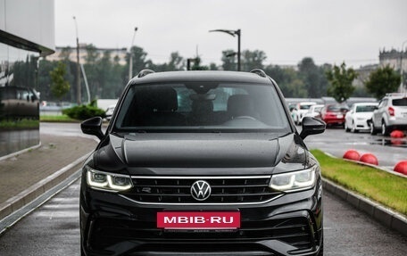 Volkswagen Tiguan II, 2021 год, 3 599 000 рублей, 4 фотография