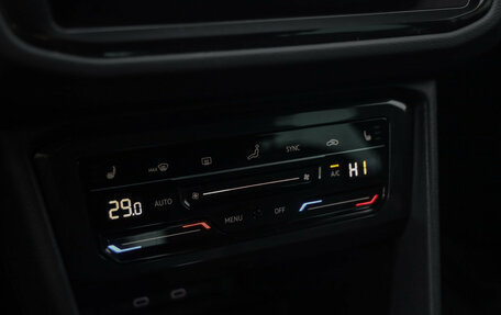 Volkswagen Tiguan II, 2021 год, 3 599 000 рублей, 20 фотография