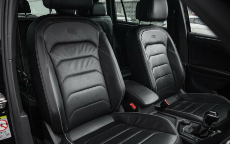 Volkswagen Tiguan II, 2021 год, 3 599 000 рублей, 27 фотография