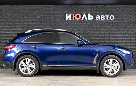 Infiniti QX70, 2017 год, 3 930 000 рублей, 9 фотография