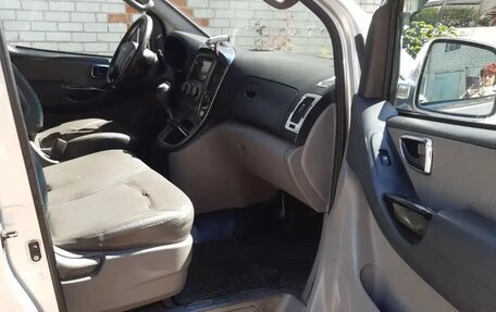 Hyundai Grand Starex Grand Starex I рестайлинг 2, 2009 год, 1 100 000 рублей, 2 фотография