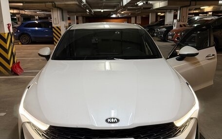 KIA K5, 2021 год, 2 400 000 рублей, 2 фотография