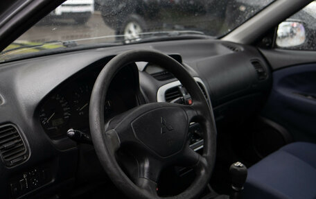 Mitsubishi Carisma I, 2002 год, 208 000 рублей, 3 фотография