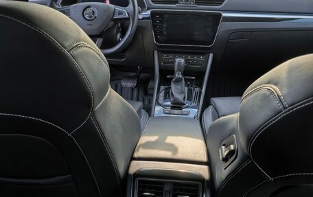 Skoda Superb III рестайлинг, 2022 год, 3 300 000 рублей, 12 фотография