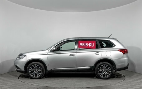 Mitsubishi Outlander III рестайлинг 3, 2016 год, 1 678 000 рублей, 8 фотография
