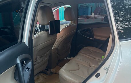 Toyota RAV4, 2011 год, 1 500 000 рублей, 18 фотография