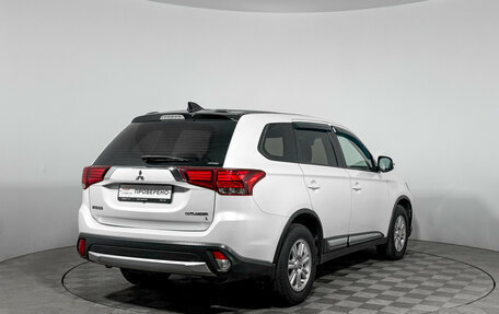 Mitsubishi Outlander III рестайлинг 3, 2018 год, 1 770 000 рублей, 5 фотография