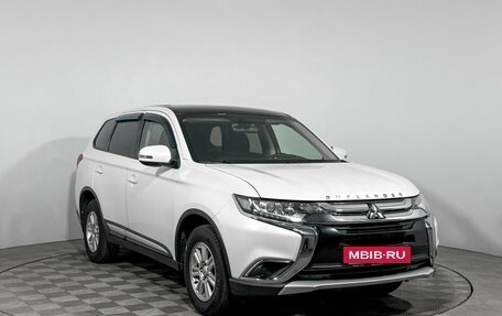 Mitsubishi Outlander III рестайлинг 3, 2018 год, 1 770 000 рублей, 3 фотография