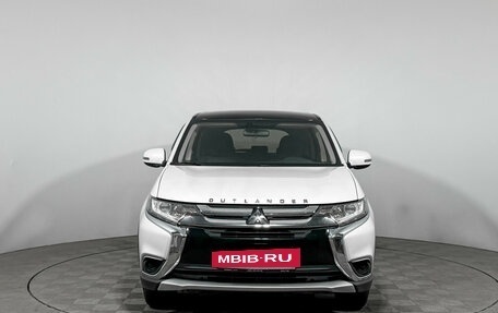 Mitsubishi Outlander III рестайлинг 3, 2018 год, 1 770 000 рублей, 2 фотография