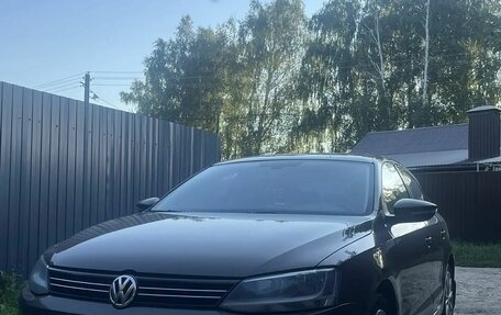 Volkswagen Jetta VI, 2011 год, 870 000 рублей, 2 фотография