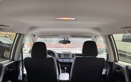 Toyota RAV4, 2015 год, 2 090 000 рублей, 30 фотография