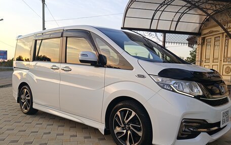 Honda Stepwgn IV, 2017 год, 1 890 000 рублей, 11 фотография