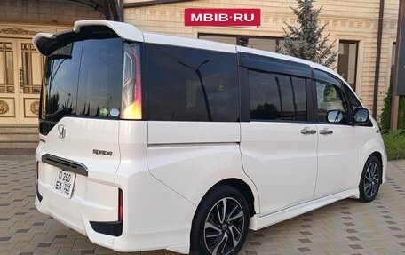 Honda Stepwgn IV, 2017 год, 1 890 000 рублей, 8 фотография