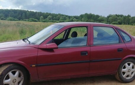 Opel Vectra B рестайлинг, 1998 год, 149 999 рублей, 2 фотография