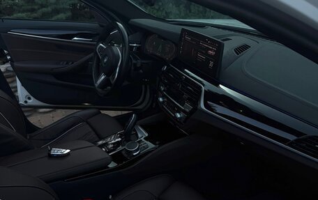 BMW 5 серия, 2023 год, 6 000 000 рублей, 6 фотография