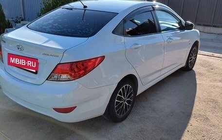 Hyundai Solaris II рестайлинг, 2013 год, 790 000 рублей, 3 фотография