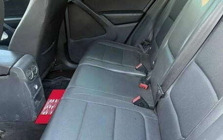 Volkswagen Tiguan I, 2010 год, 1 300 000 рублей, 3 фотография