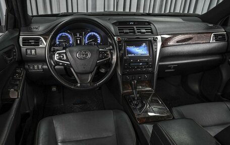 Toyota Camry, 2015 год, 2 333 000 рублей, 6 фотография