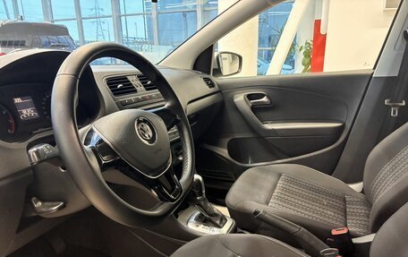 Volkswagen Polo VI (EU Market), 2015 год, 1 349 900 рублей, 8 фотография