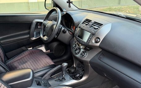 Toyota RAV4, 2011 год, 1 550 000 рублей, 15 фотография