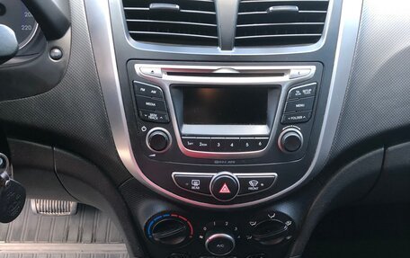 Hyundai Solaris II рестайлинг, 2016 год, 1 200 000 рублей, 6 фотография