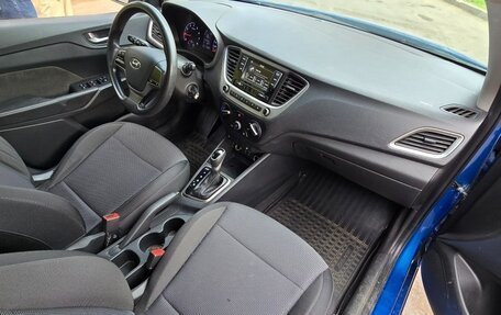 Hyundai Solaris II рестайлинг, 2018 год, 896 000 рублей, 16 фотография