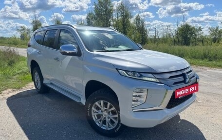 Mitsubishi Pajero Sport III рестайлинг, 2020 год, 3 500 000 рублей, 2 фотография