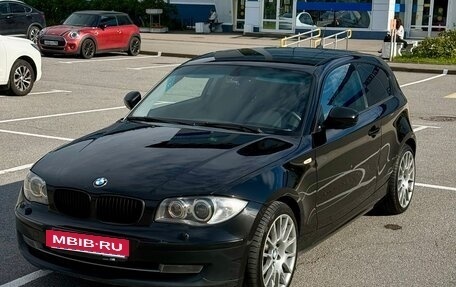 BMW 1 серия, 2011 год, 835 000 рублей, 3 фотография