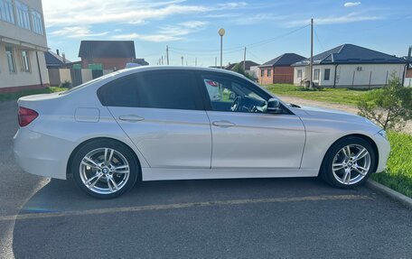 BMW 3 серия, 2016 год, 1 900 000 рублей, 4 фотография
