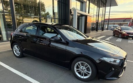 Mercedes-Benz A-Класс, 2019 год, 2 150 000 рублей, 2 фотография