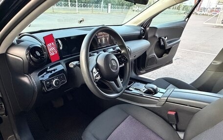 Mercedes-Benz A-Класс, 2019 год, 2 150 000 рублей, 3 фотография
