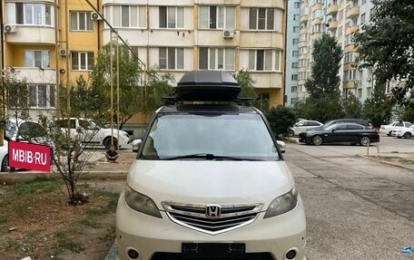 Honda Elysion I, 2004 год, 900 000 рублей, 5 фотография