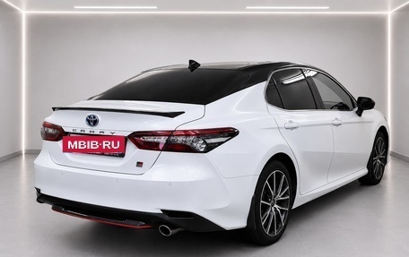 Toyota Camry, 2022 год, 3 150 000 рублей, 4 фотография
