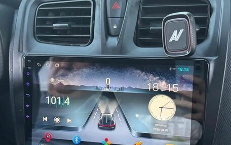 Renault Sandero II рестайлинг, 2018 год, 800 000 рублей, 2 фотография