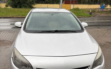 Opel Astra J, 2012 год, 690 000 рублей, 2 фотография