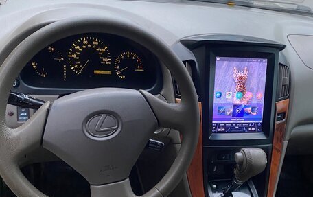 Lexus RX IV рестайлинг, 1999 год, 525 000 рублей, 11 фотография